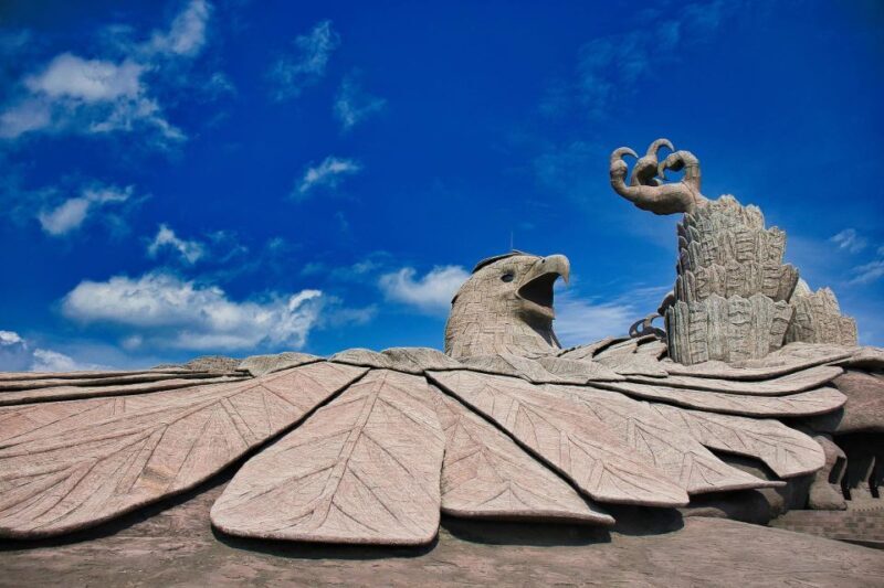 Trivandrum: Jatayu Nature Park & Varkala Beach Private Tour - Practical Details and Tips
