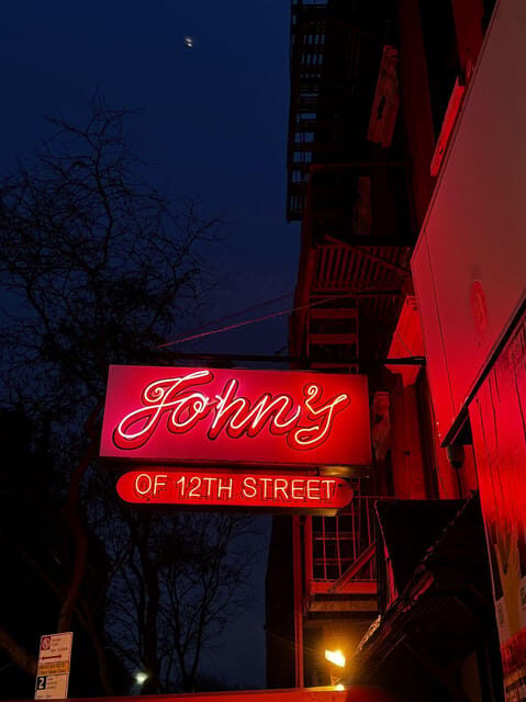 True Crime New York: NYPD-Guided Mafia Walking Tour w/ Food - Key Points