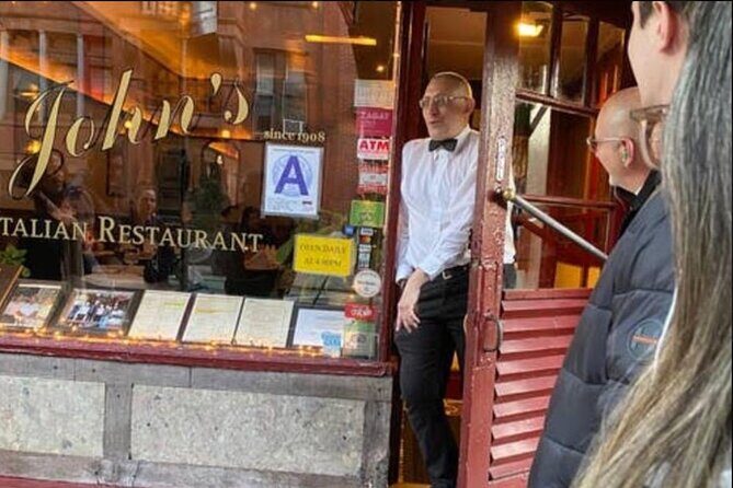 True Crime NYC: Mafia Walk w/Ret. NYPD Detective & Local Food - Key Points