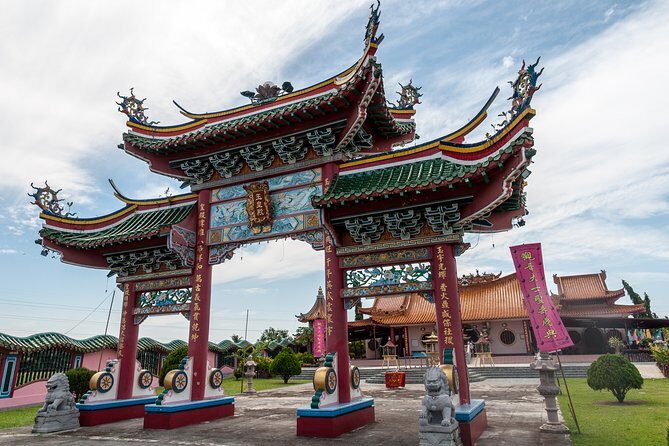 Tuaran Market, Temple, Bridge & Rungus Longhouse fr Kota Kinabalu - Transportation & Timing