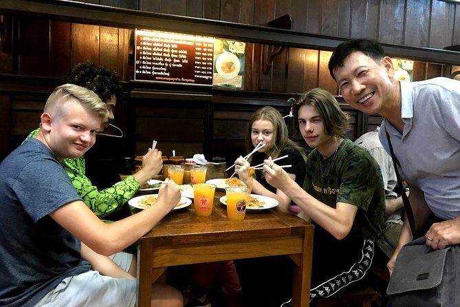 Tuk Tuk Bangkok Private Tour: WW2 Pad Thai, 360-Viewpoint, Chinatown (Pickup) - Overview of the Experience