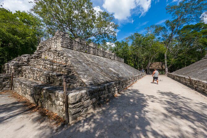 TULUM 4x1: Archaeological Zone, COBA, Cenote, 5th Avenue and lunch. - A Stroll Along Playa’s 5th Avenue