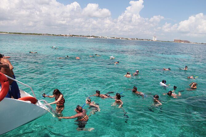 Tulum Isla Mujeres tour with Open bar and Lunch buffet - Who Should Consider This Tour?