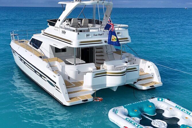 Turks and Caicos Half-Day Luxury Private Yacht Charter - Gourmet Lunch and Beverages