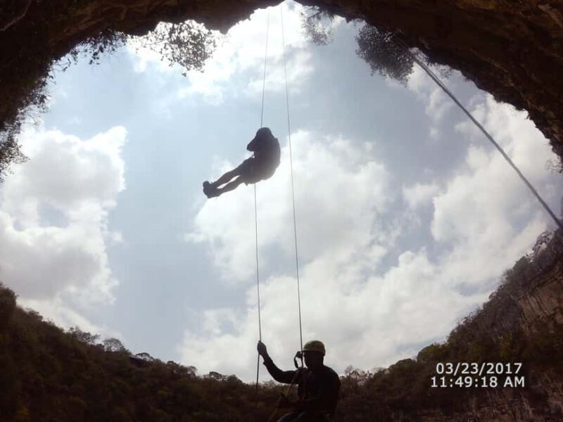 Tuxtla Gutiérrez: Sinkhole of Parrots Full-Day Rappel - The Authenticity and Experience