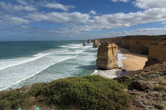 Twelve Apostles Back Roads Gourmet Tour From Melbourne - Guides and Customer Experience