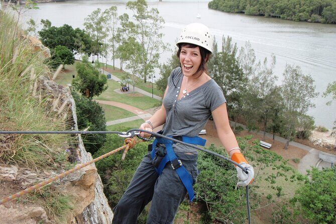 Twilight Abseil Adventure in Kangaroo Point Cliffs - The Guides and Their Impact