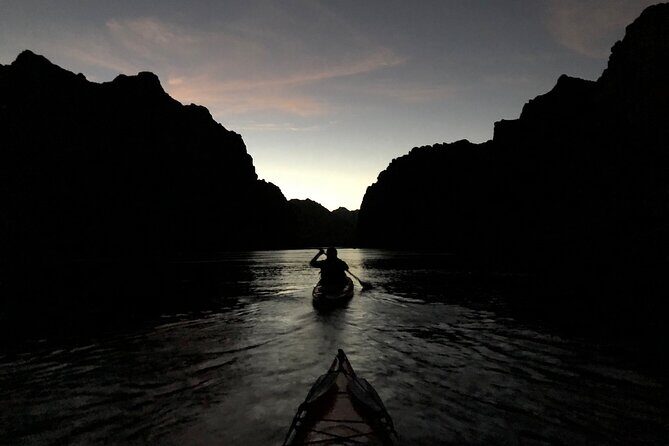 Twilight Black Canyon Kayak Tour with Bonfire Experience - Sunset and the Magic of Evening on the River