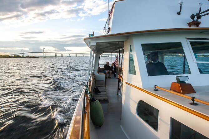 Twilight Cruise: After The Sun Goes Down - The Experience: What to Expect on the Twilight Cruise