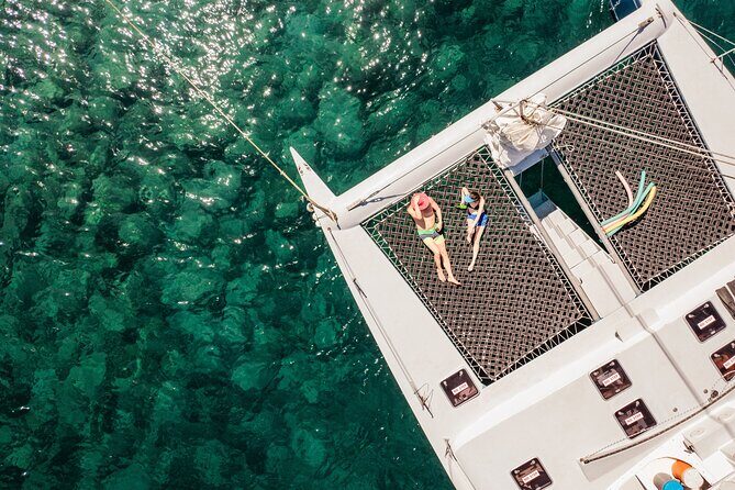 Two islands, One paradise - An In-Depth Look at the Twin Islands Sailing Tour