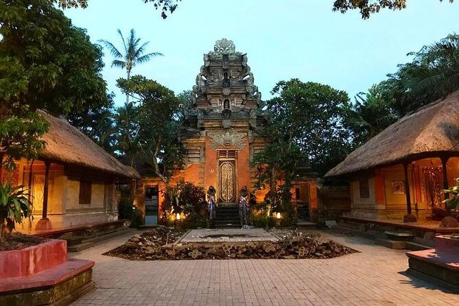 Ubud City Tour I: Monkey Forest, Ubud Palace, Art Market, and Waterfall - Key Points