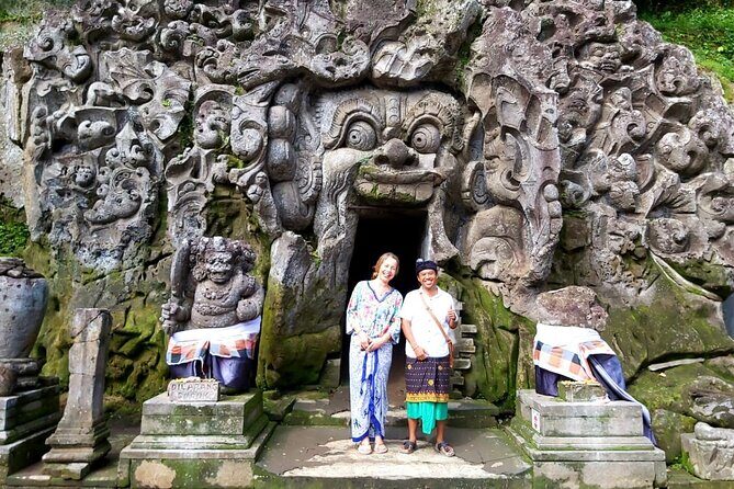 Ubud Tour : Monkey forest, Rice terrace, Water temple, Waterfall & Jungle Swing - FAQ