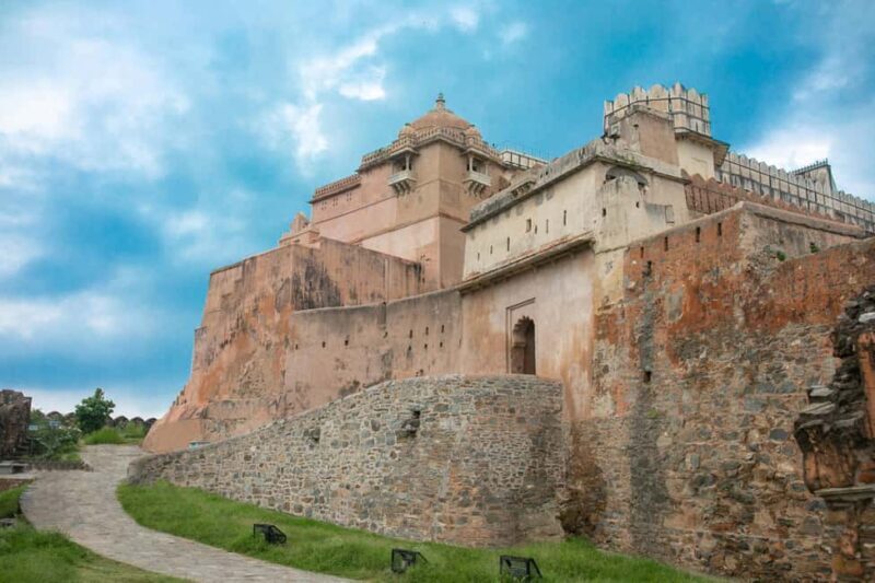 Udaipur: 2-Day Private Tour with Kumbhalgarh and Ranakpur - FAQ