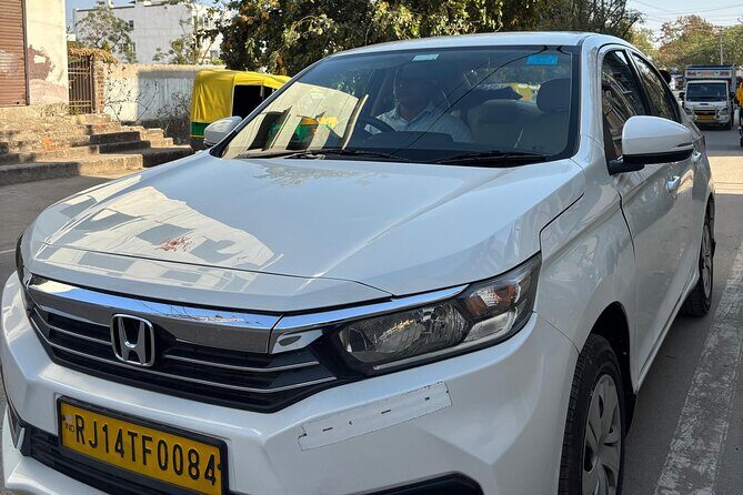 Udaipur Airport to Udaipur Hotels drop: Private Transfers - FAQ