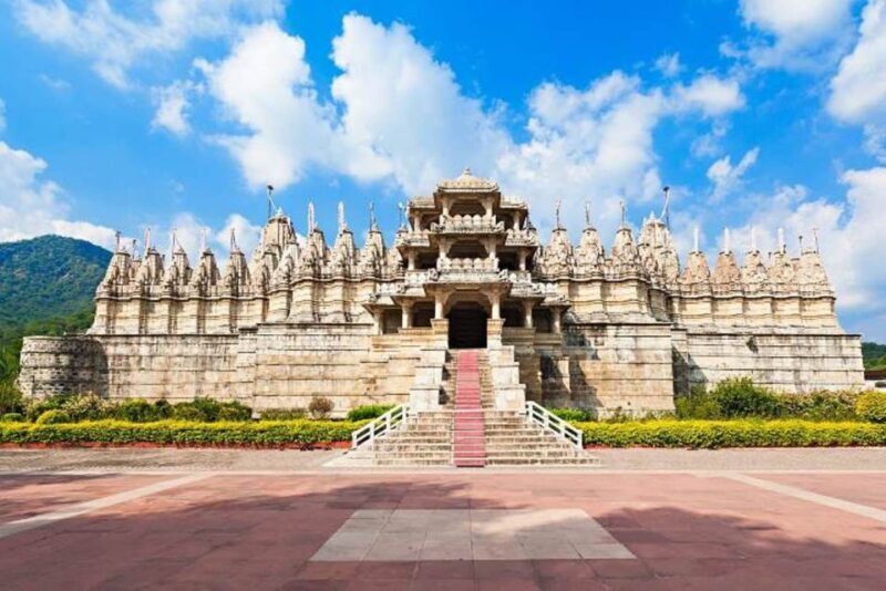 Udaipur: Full-Day Kumbhalgarh & Jain Temple Private Tour - What to Expect in Terms of Service and Comfort
