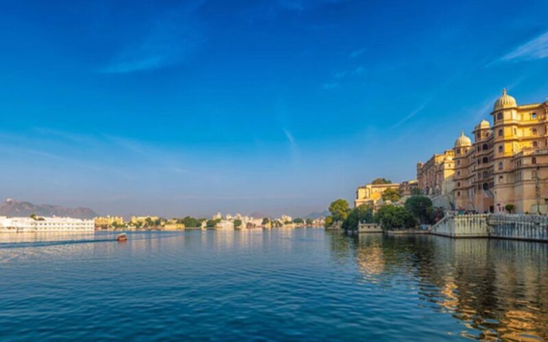 Udaipur Full-Day Private Tour with Boat Ride and Lunch - Exploring the Itinerary: What to Expect