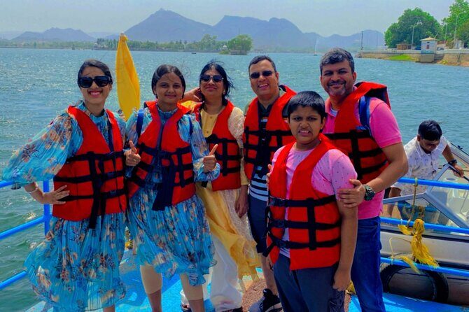 Udaipur Full Day Sightseeing Tour by Private Car - What to Expect from the Itinerary