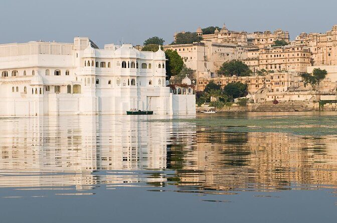 Udaipur Heritage City and Local Market Walking tour - Key Points
