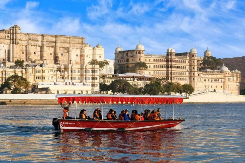 Udaipur: Private Full-Day Udaipur City Highlight Tour By Car - Starting the Journey: From Pickup to Introduction