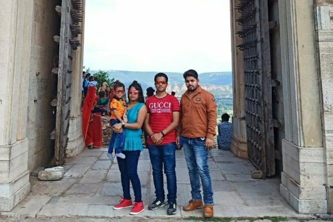 Udaipur Sightseeing Tour By Car With Guide - Exploring Udaipur in Style and Comfort