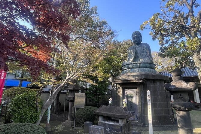 Ueno and Yanaka Culture Art Walking Tour in Old Tokyo - Transition to Yanaka: A Step Back in Time