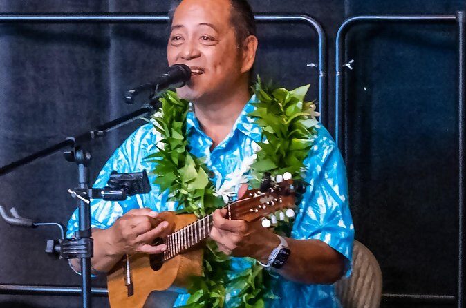 Ukulele Lesson on Maui (Basics) - Real Traveler Feedback