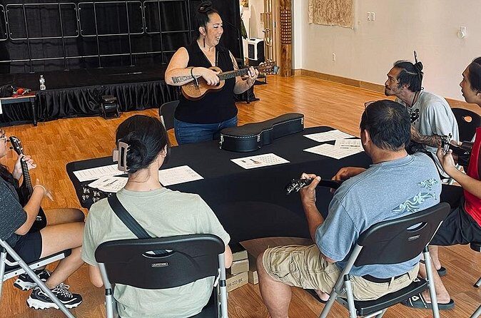 Ukulele Lesson on Maui (Basics) - Who Will Enjoy This Tour?