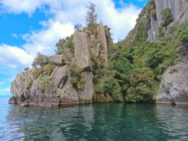 Ultimate Great Lake Trail Guided Hike & Boat Tour - Key Points