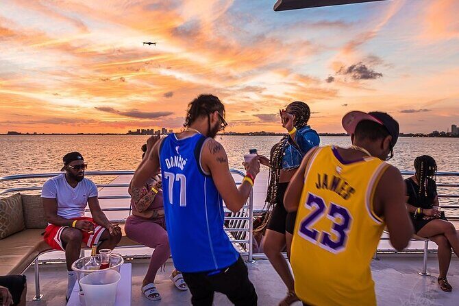 Ultimate Party in Miami : Boat Party, Party Bus & Nightclub - Practical Considerations