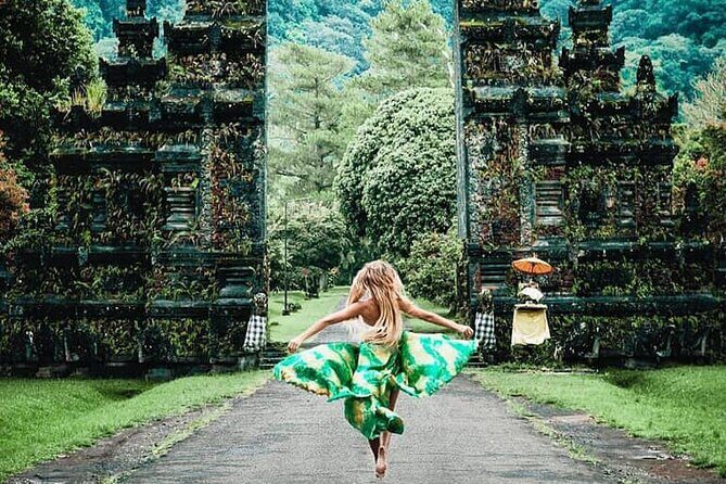 Ulun Danu Temple, Handara Gate, Wanagiri And Banyu Mala Waterfall - Key Points