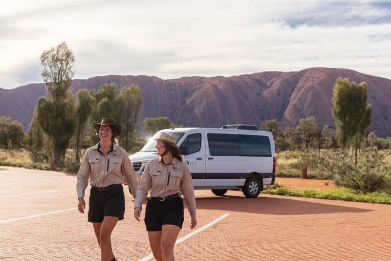 Uluru: Small Group Sunset Tour with Sparkling Wine - An In-Depth Look at the Uluru Sunset Tour