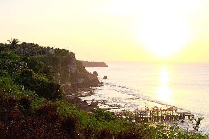 Uluwatu Sunset, Kecak Dance and Jimbaran Seafood Dinner - Authentic Experiences and Tips