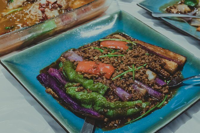 Under the Surface of Montreal's Chinatown: Guided Food Walking Tour - The Sum Up