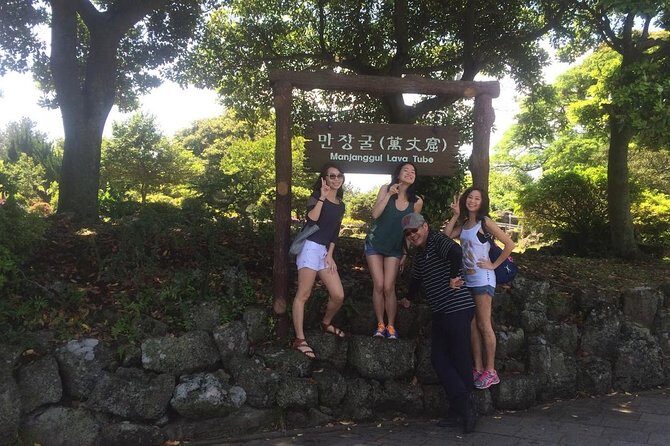 UNESCO Jeju Full Day Tour Package By Taxi - Gwangchigi Beach: A Perfect Wrap-up