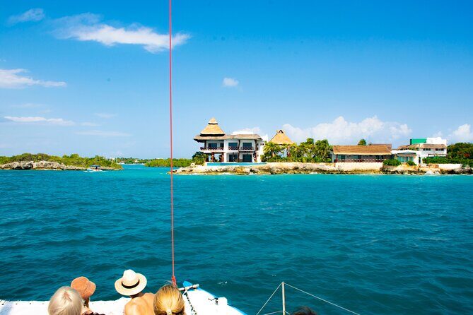 Unforgettable Catamaran Cruise from Cancun to Isla Mujeres - A Fresh Look at the Catamaran Experience