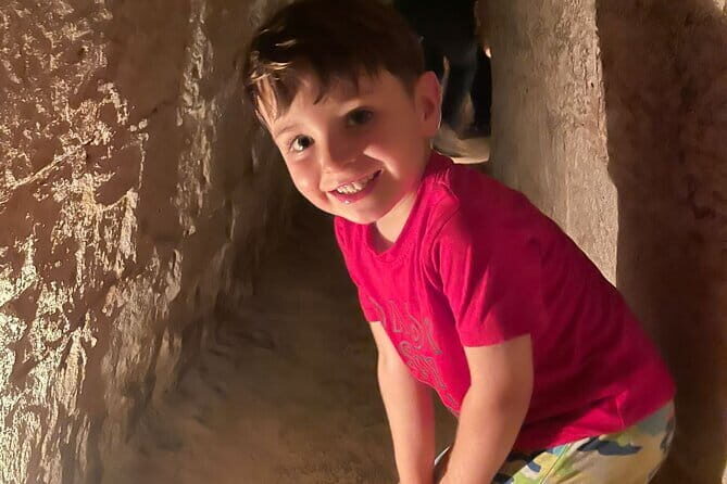 Unforgettable Day Tour: Cu Chi Tunnels & Mekong Delta Highlights - Key Points