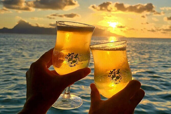 Unforgettable sunset against Moorea - A Review of the Unforgettable Sunset Against Moorea Tour
