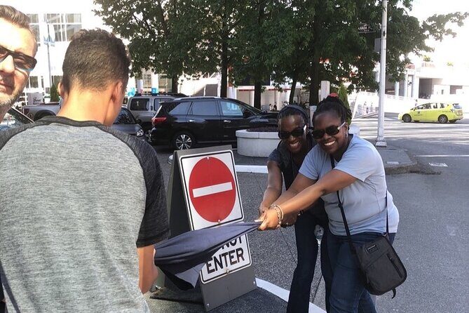 Unique Scavenger Hunt in Kingston - Comparing to Other Kingston Tours