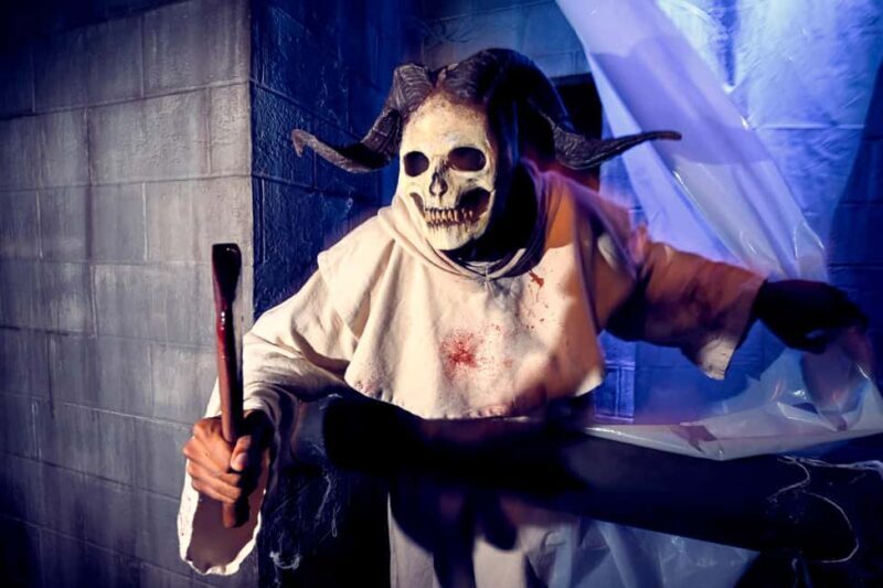 Universal Studios Hollywood: Halloween Horror Nights - An In-Depth Review of Halloween Horror Nights at Universal Studios Hollywood