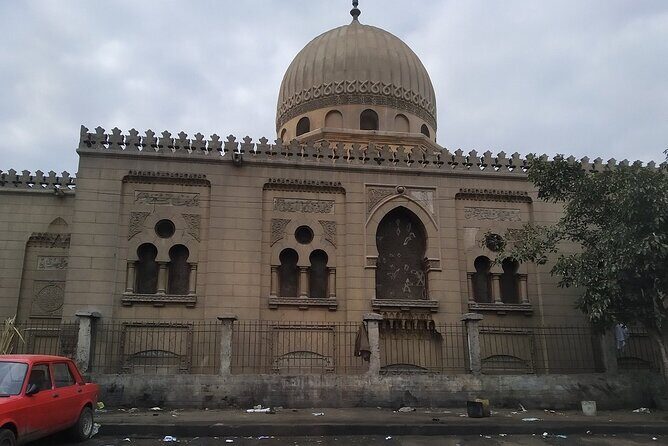 Unusual 4 hours Tour Garbage & City of the Dead, St Simone church - How the Tour Works in Practice