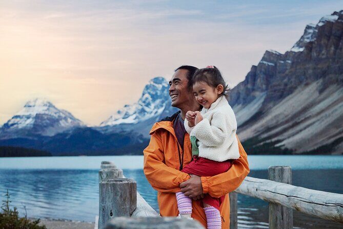 Up to 14 guests Private Tour: Lake Louis Moraine and Icefield - What the Reviews Reveal