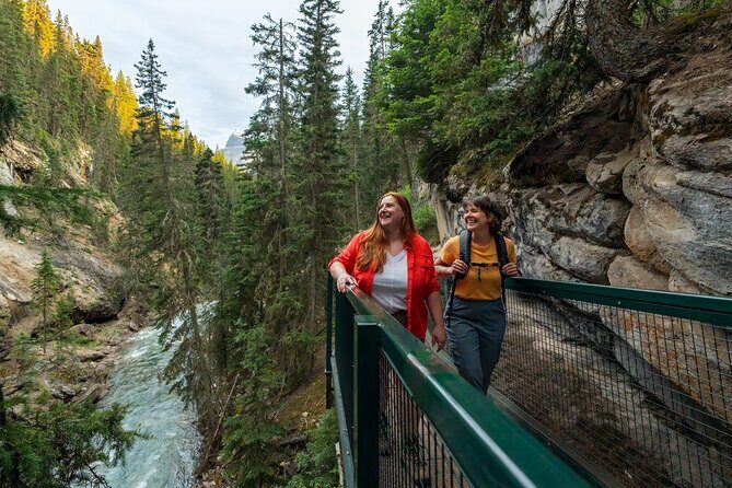 Up to 6 Guests Private Tour Lake LouiseBanff and Emerald Lake - Exploring the Rocky Mountains: A Detailed Review of the Private Lake Louise, Banff & Emerald Lake Tour