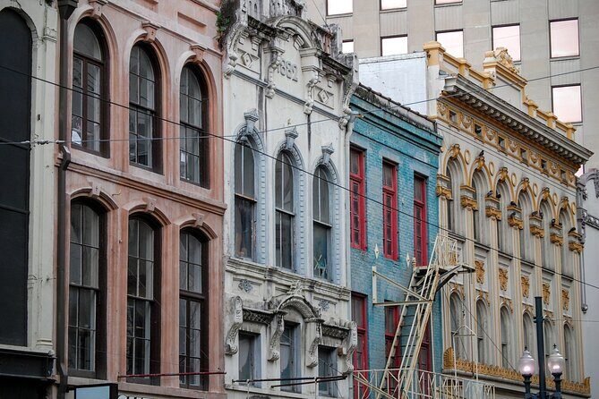 Uptown Elegance Private Tour: New Orleans Garden District - Key Points