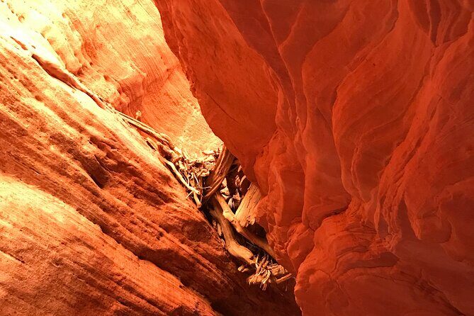 UTV Adventure to Peek-a-Boo Slot Canyon near Kanab, Utah - What to Expect on the Itinerary