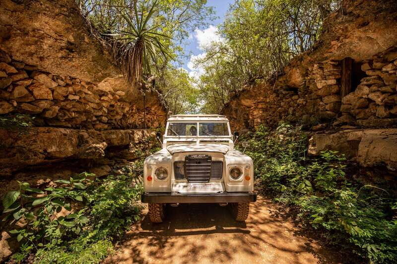 Uxmal: Private Plantations Tour in a Vintage Land Rover - Unique Stops and Tasting Experiences