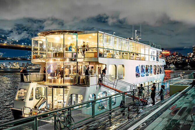 Valentine's Day Dinner Cruise in New York - Key Points