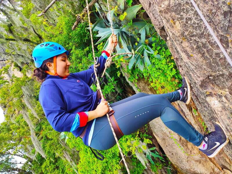 Valle de Bravo: Rappel over a viewpoint - An Authentic Look at Valle de Bravo’s Rappelling Tour