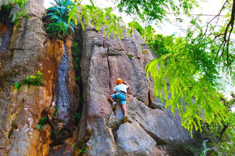 Valle de Bravo: Rappel over a viewpoint - Practical Details and Tips for Your Rappel Adventure