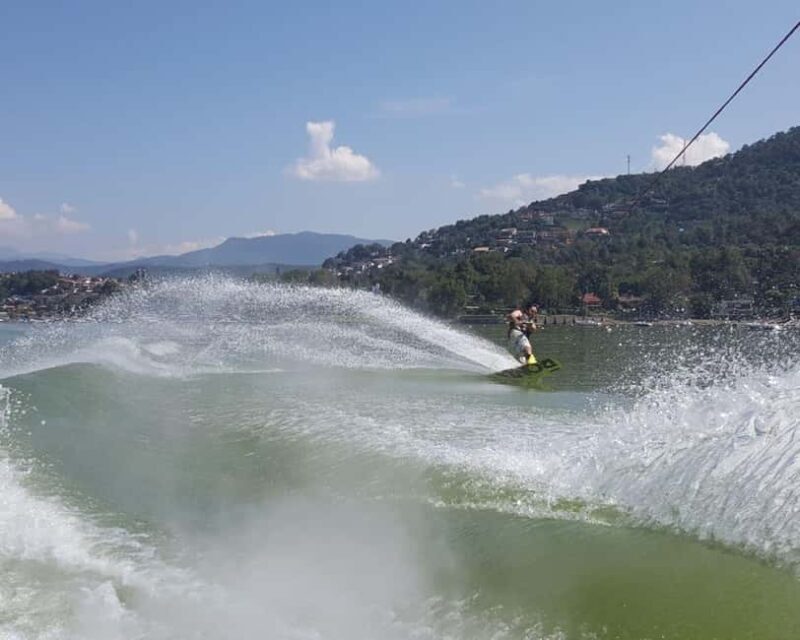 Valle de Bravo: Ski Boat Rentals - What You Can Expect from Valle de Bravo’s Ski Boat Rentals