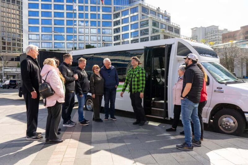 Vancouver: City Highlights & Vancouver Lookout Tour - Key Points